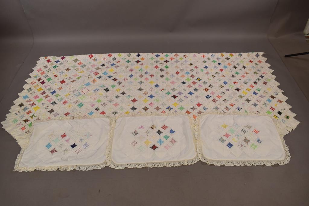 LARGE ANTIQUE QUILT WITH 3 MATCHING PILLOW COVERS (1 of 6)