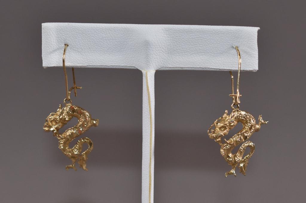 PAIR OF LADY'S 14KT GOLD DRAGON EARRINGS (1 of 2)