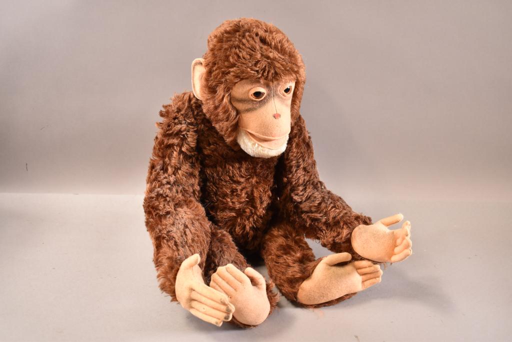 LARGE VINTAGE STEIFF CHIMPANZEE (1 of 4)