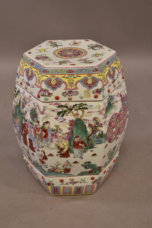 CHINESE PORCELAIN GARDEN SEAT: GOOD OVERALL CONDITION. 24" H