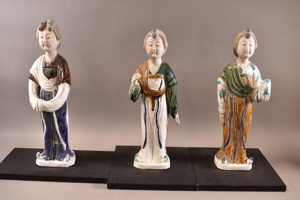 3 CHINESE PORCELAIN FIGURES (1 of 5)