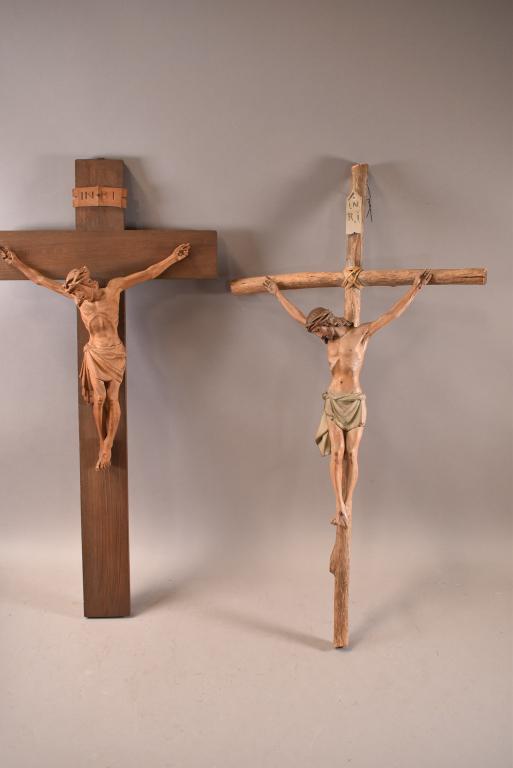 2 CARVED RELIGIOUS HANGING CRUCIFIX (1 of 3)