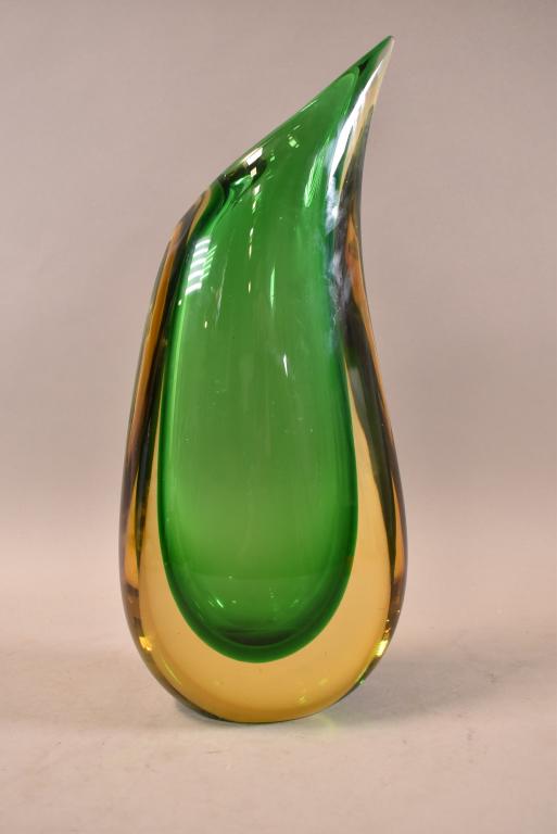 LARGE MURANO GLASS GREEN VASE (1 of 3)
