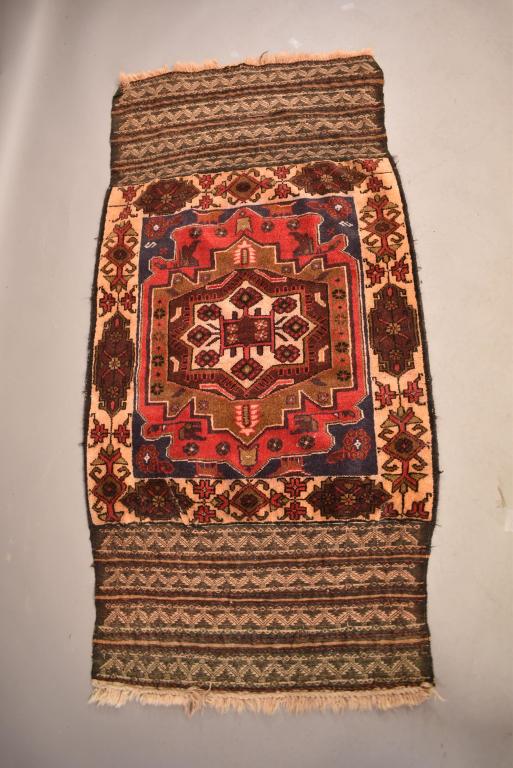 HANDMADE PERSIAN WOOL RUG (1 of 4)