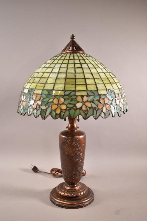 SIGNED HANDEL LAMP WITH LEADED GLASS SHADE (1 of 6)