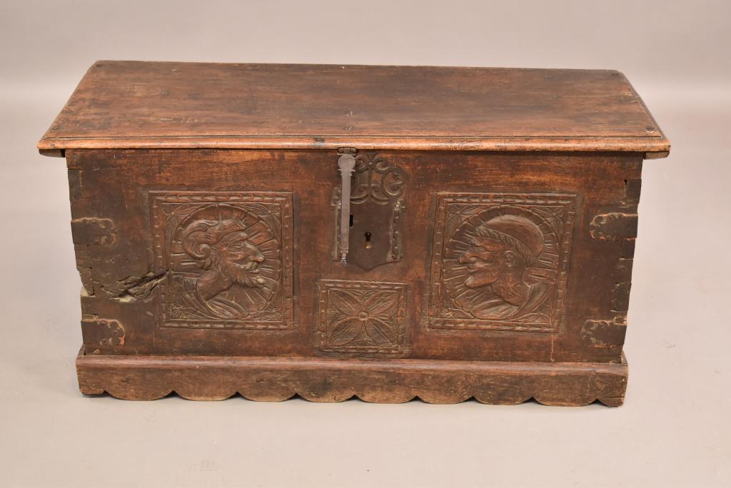 19TH CENTURY SPANISH TRUNK OR COFFER (1 of 9)