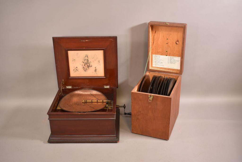 REGINA DISK WIND UP MUSIC BOX (1 of 8)