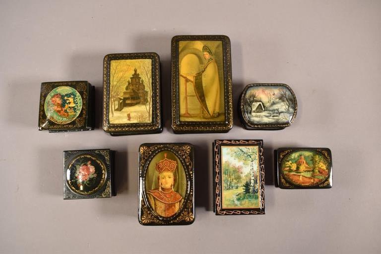 8 PCS RUSSIAN LACQUERED BOXES (1 of 6)