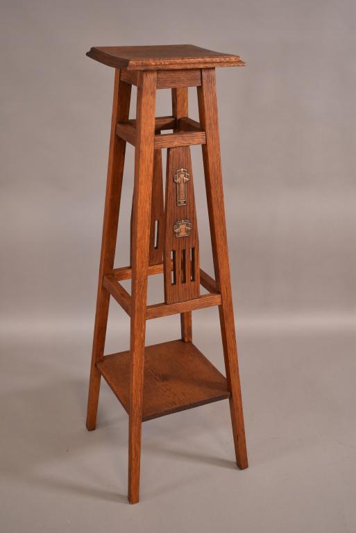 ARTS & CRAFTS OAK FERN STAND (1 of 5)