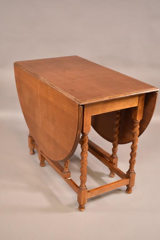 1910'S OAK BARLEY TWIST DROP LEAF TABLE (1 of 3)