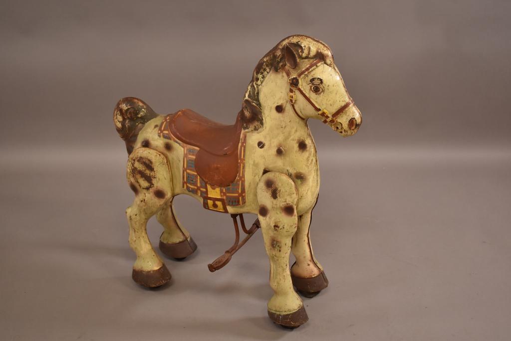 MOBO METAL TOY RIDING HORSE (1 of 3)