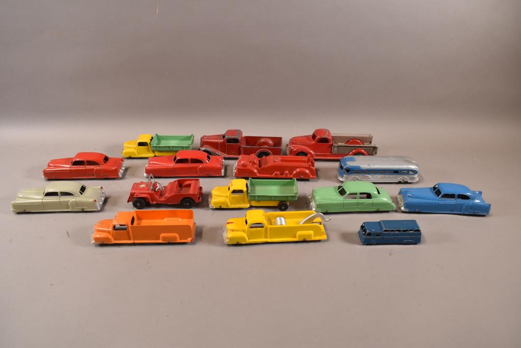 15 DIECAST TOY TRUCKS AND CARS (1 of 6)