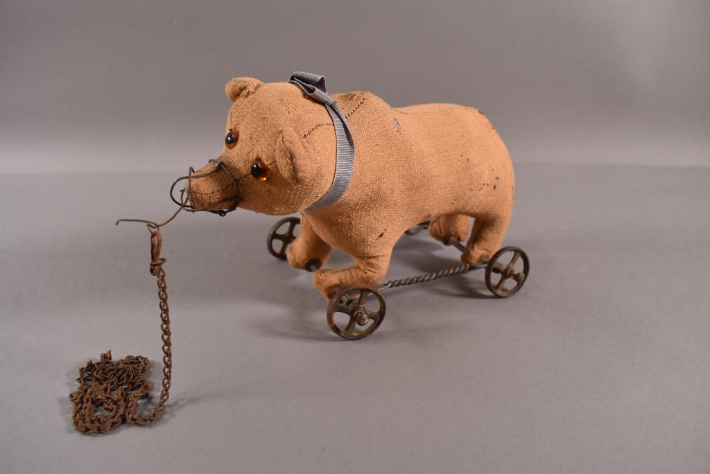 19TH CENTURY BEAR PULL TOY (1 of 4)