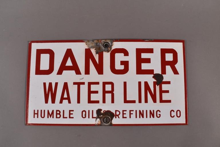 HUMBLE OIL PORCELAIN SIGN (1 of 2)