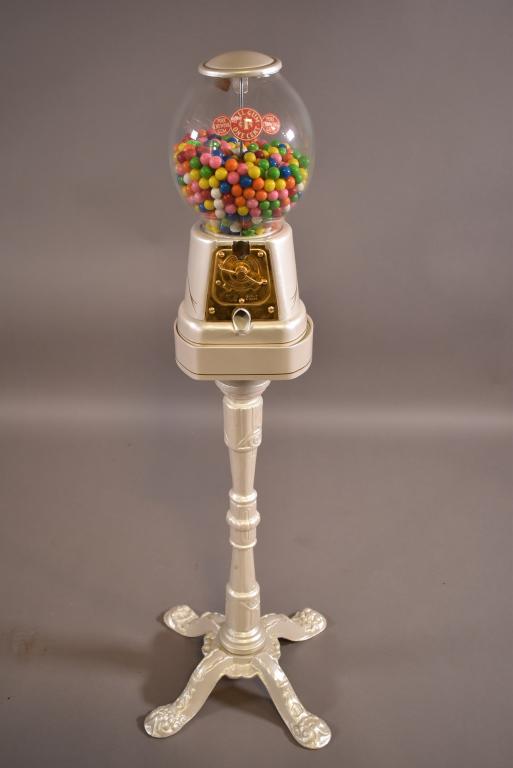 1 CENT RESTORED CANDY MACHINE (1 of 4)