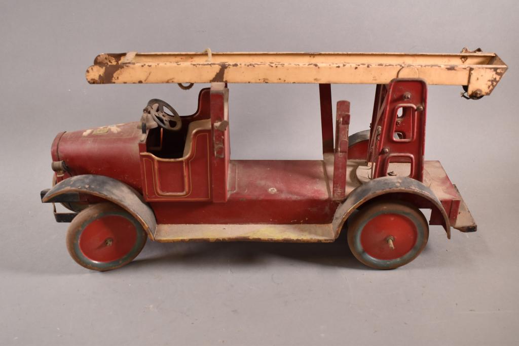 GERMAN METAL TOY FIRE ENGINE (1 of 5)