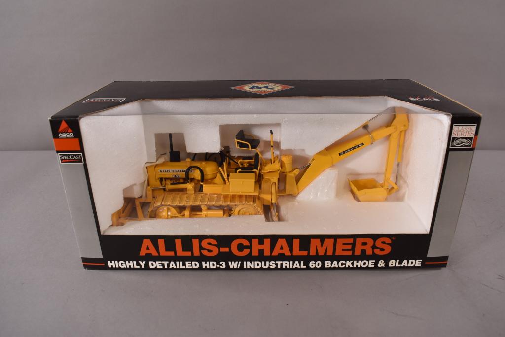 SPECCAST 1/16 SCALE ALLIS-CHALMERS CRAWLER BACKHOE (1 of 6)