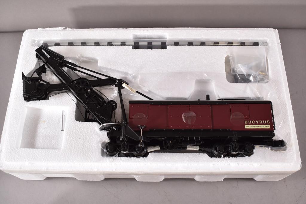 BUCYRUS STEAM SHOVEL COLLECTIBLE DIE CAST MODEL (1 of 4)