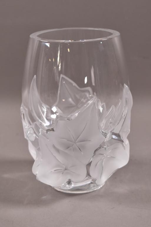 HEDERA IVY LEAF LALIQUE VASE (1 of 4)