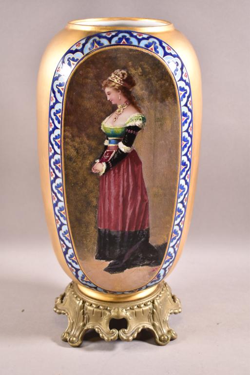 ROYAL VIENNA PORTRAIT VASE (1 of 3)