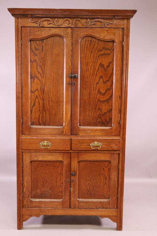 1900'S AM. OAK CUPBOARD (1 of 4)