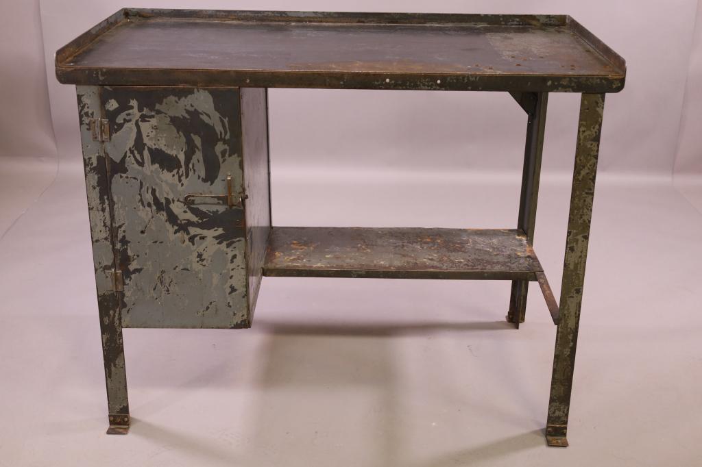 INDUSTRIAL WORK TABLE (1 of 3)