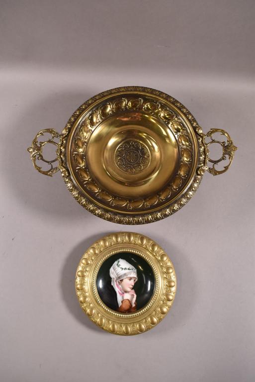 2 ANTIQUE BRASS TABLE ITEMS (1 of 5)