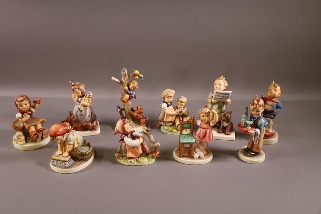 COLLECTION OF 10 HUMMEL FIGURES (1 of 5)