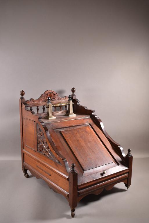 FANCY VICTORIAN COAL SCUTTLE (1 of 6)