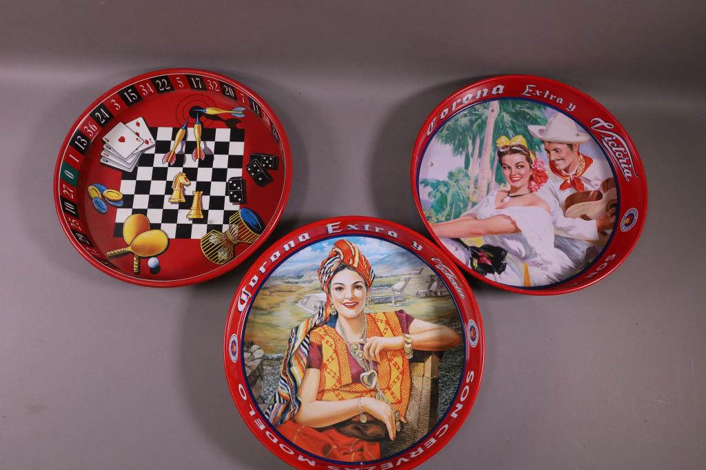 3 VINTAGE BEER TRAYS (1 of 4)
