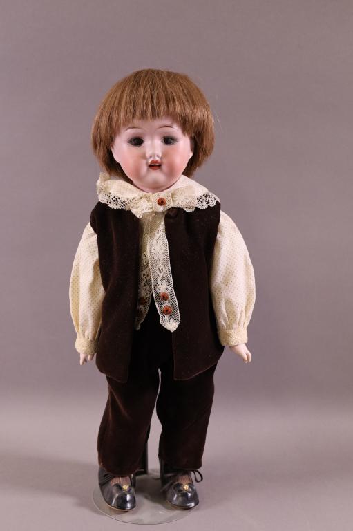 FULPER POTTERY PORCELAIN DOLL (1 of 3)