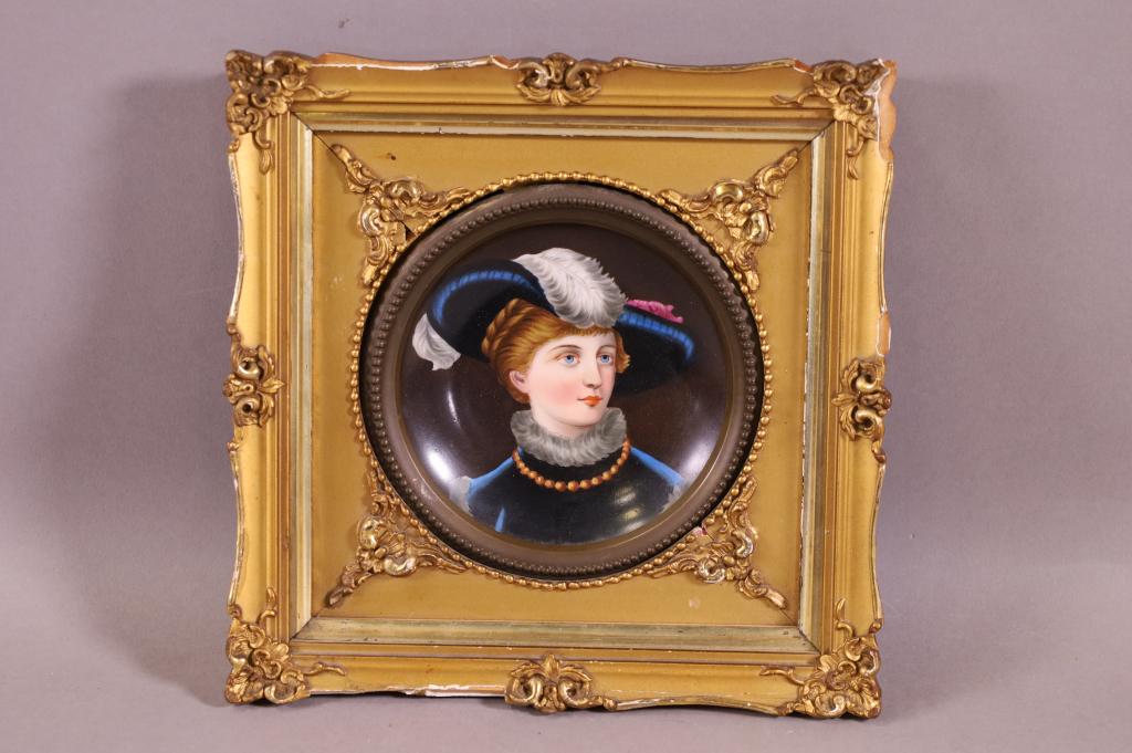 SMALL HAND PAINTED PORCELAIN PLATE (1 of 6)