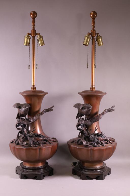 PAIR OF JAPANESE BRONZE LAMPS (1 of 4)