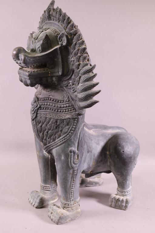 LARGE BRONZE FOO LION (1 of 4)