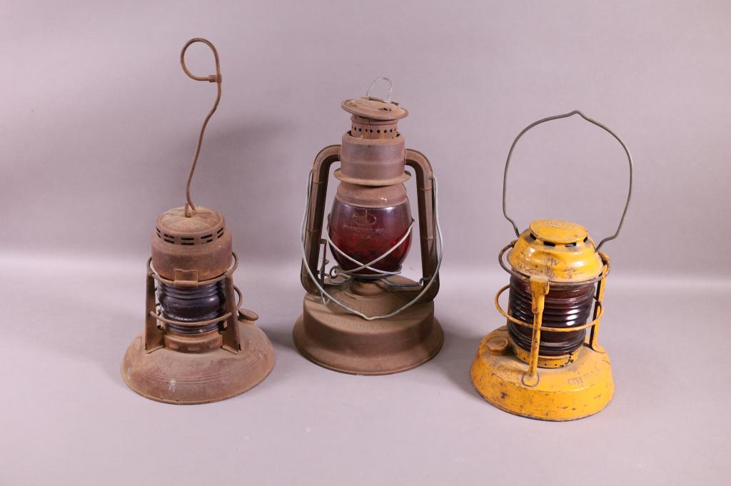 3 LANTERNS WITH RED GLASS SHADES (1 of 10)