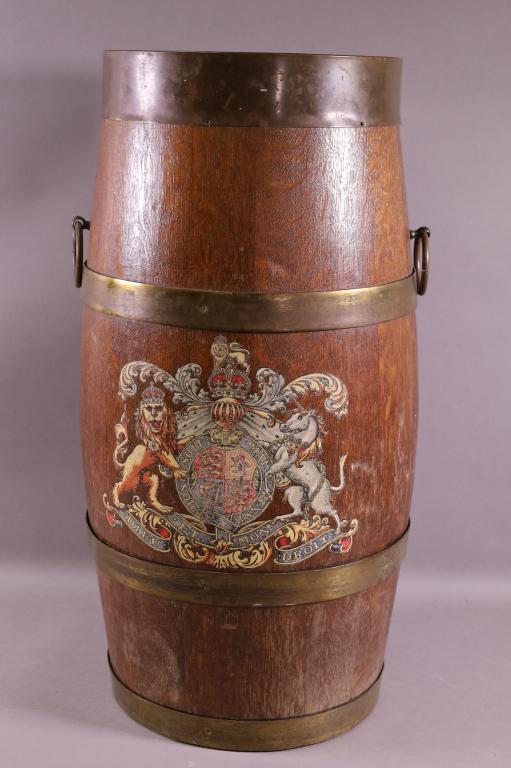 ENGLISH OAK BARREL UMBRELLA STAND (1 of 3)