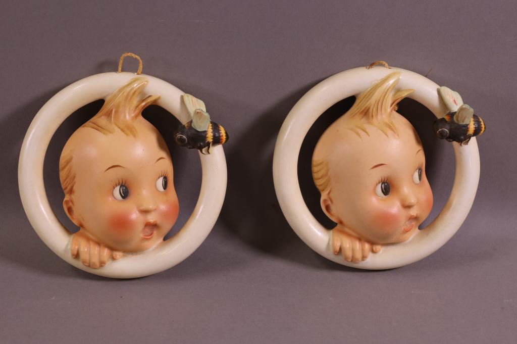 PAIR OF HUMMEL WALL PLAQUES (1 of 7)
