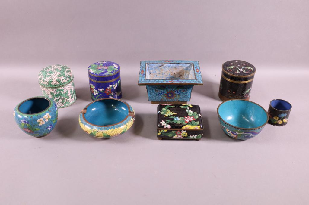 9 PIECES OF CLOISONNE: 3 COVERED JARS, PLANTER, ASHTRAY, 2 VASES, & BOWL. GOOD CONDITION. 3 1/2" - 2" H.