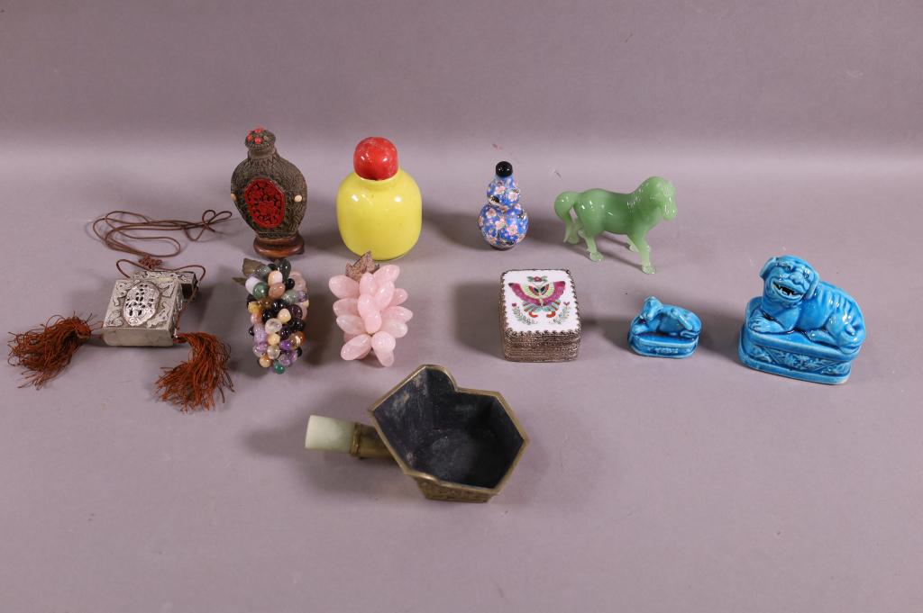 COLLECTION OF 11 CHINESE TABLE ITEMS (1 of 6)