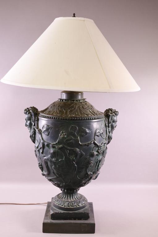 LARGE FIGURAL TABLE LAMP (1 of 5)