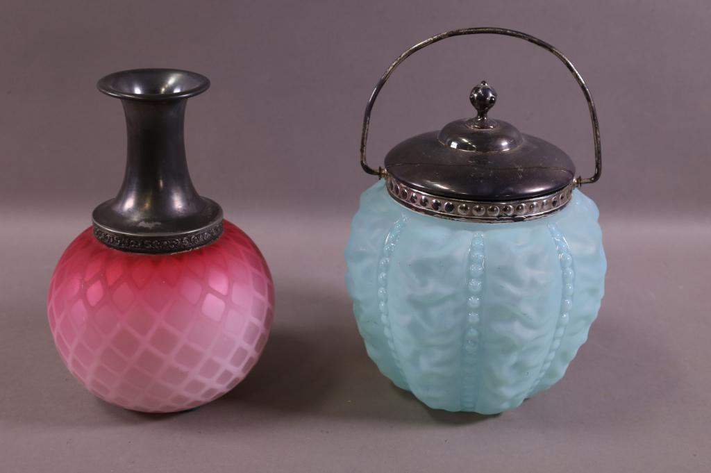 2 PIECES OF VICTORIAN GLASSWARE (1 of 3)