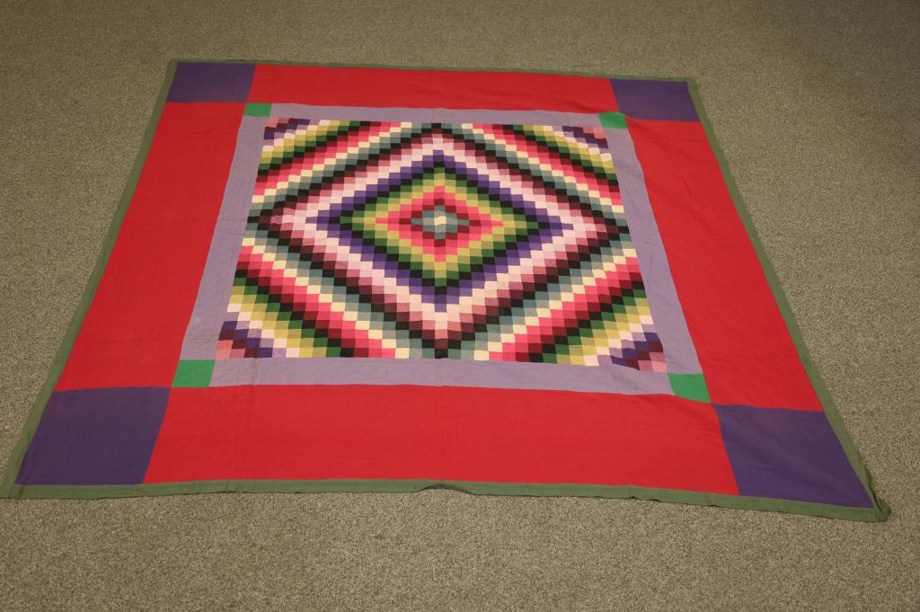 ANTIQUE PENNSYLVANIA AMISH QUILT (1 of 5)
