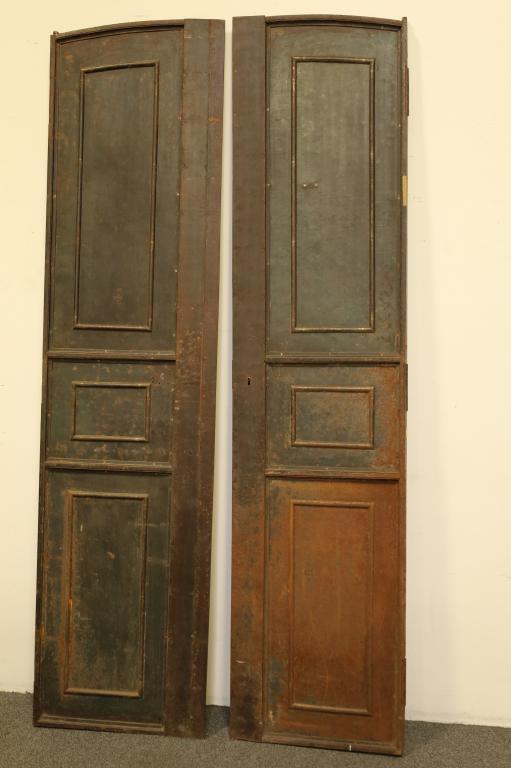 PAIR OF LARGE ANTIQUE IRON DOORS (1 of 5)