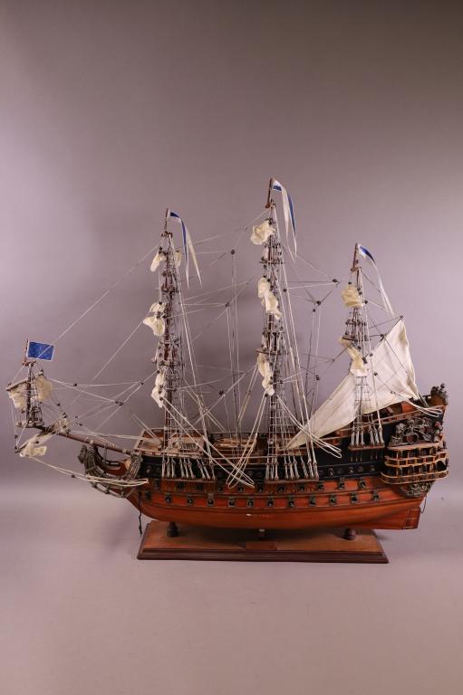 LARGE BATTLESHIP MODEL (1 of 4)