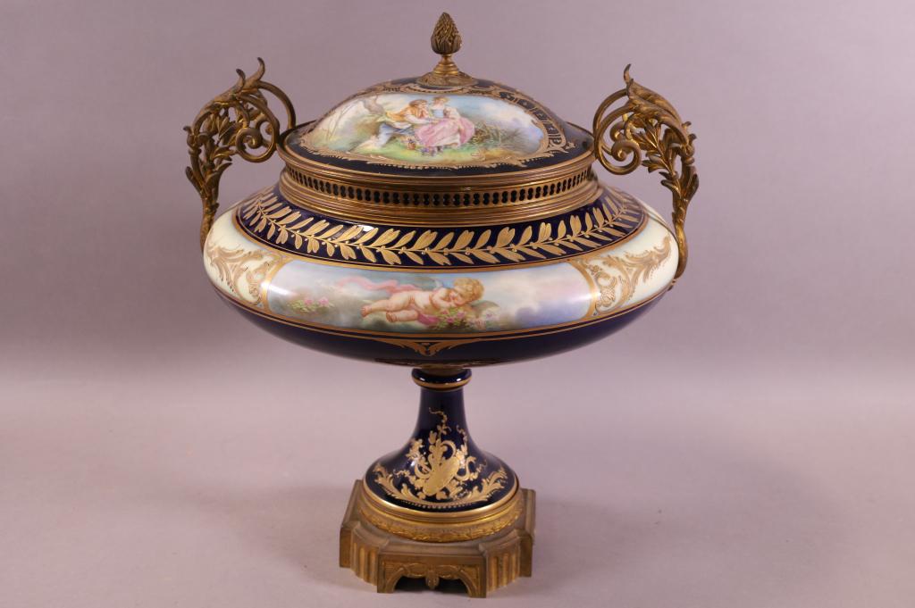 LARGE FRENCH SEVRES STYLE HAND PAINTED CENTER BOWL (1 of 6)