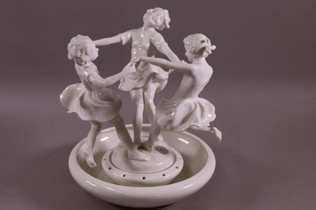 HUTSCHENREUTHER GERMAN FIGURE (1 of 6)