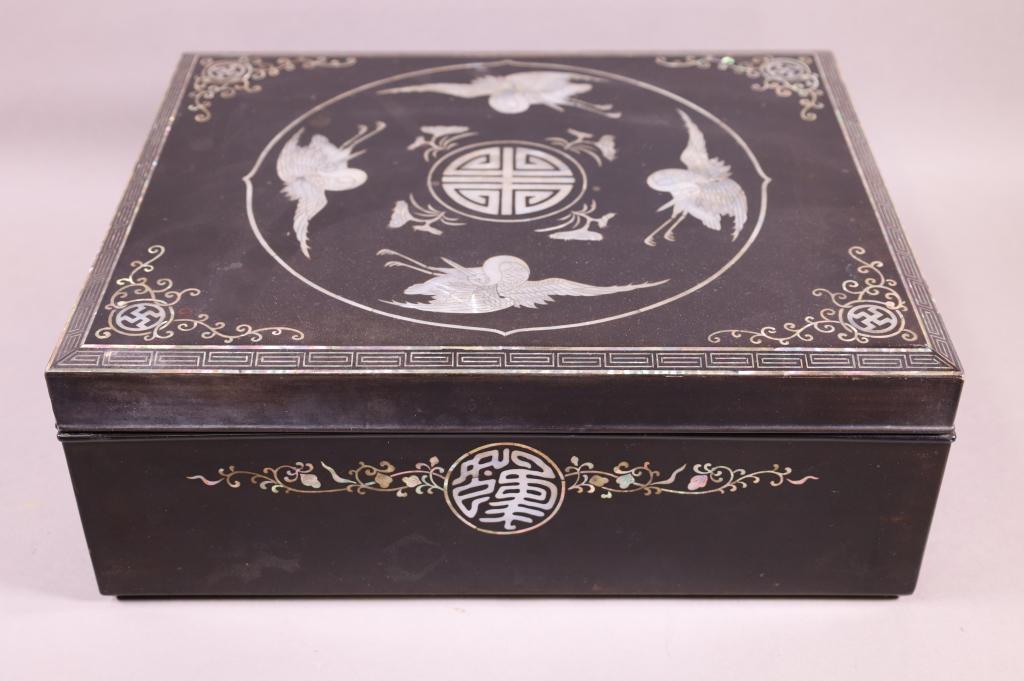 LACQUERED ASIAN COVERED BOX (1 of 5)