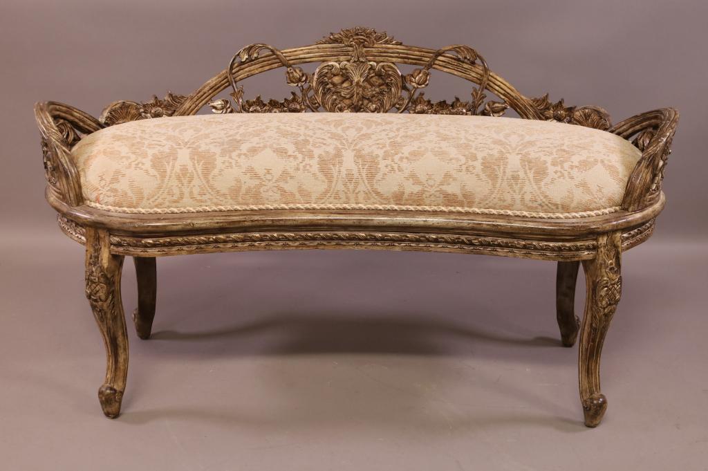ITALIAN STYLE BENCH (1 of 5)