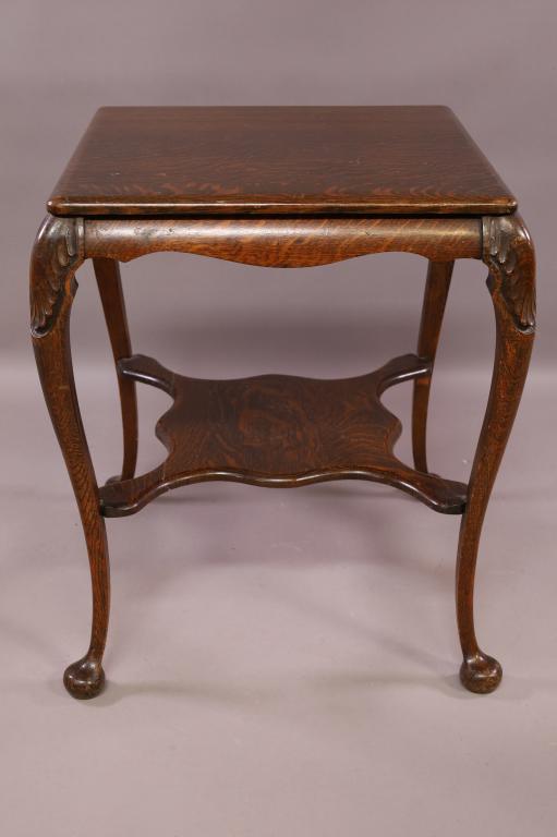 1900'S AMERICAN OAK LAMP TABLE (1 of 4)