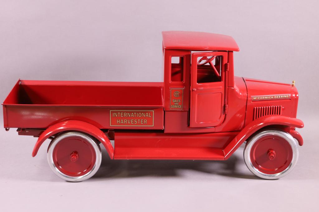 T-REPRODUCTION BUDDY L "RED BABY" PICK UP TRUCK: GOOD CONDITION. HAS ORIGINAL BOX. 24" L
